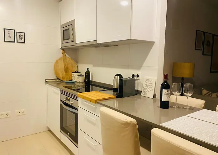 Residencia Jardin Del Rio 마르베야