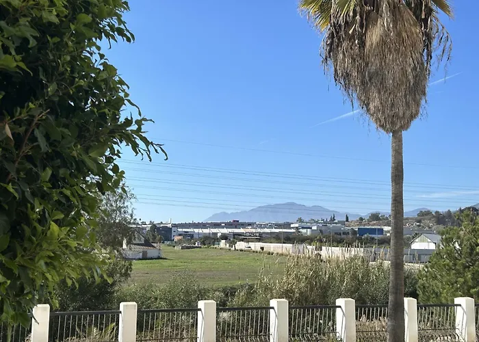 Residencia Jardin Del Rio 마르베야
